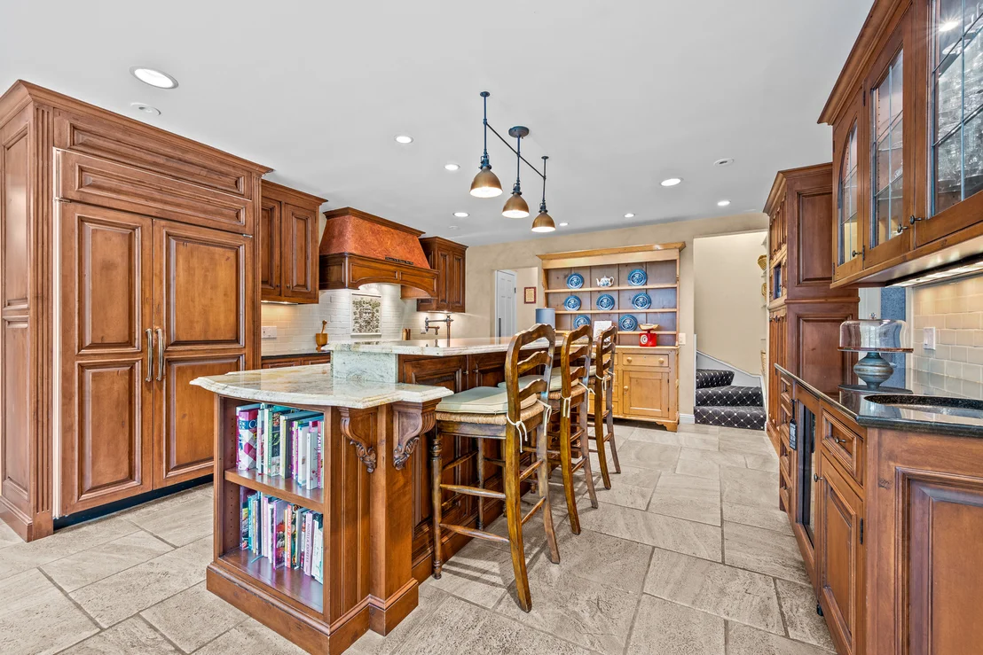 Photo of 908 Elm Place