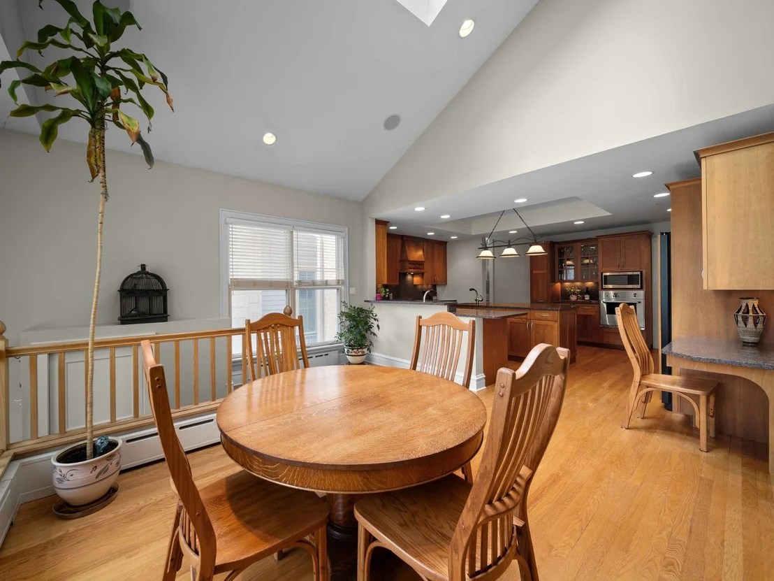 Photo of 1115 Forest Avenue