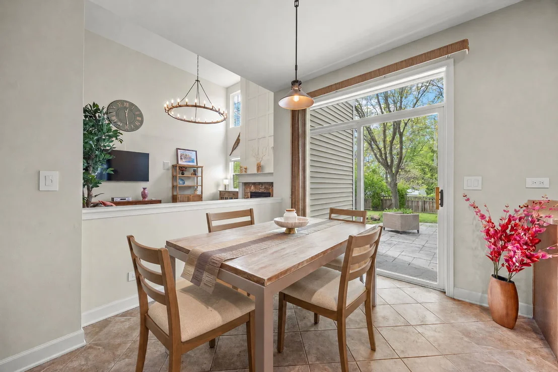 Photo of 2561 Lyman Loop