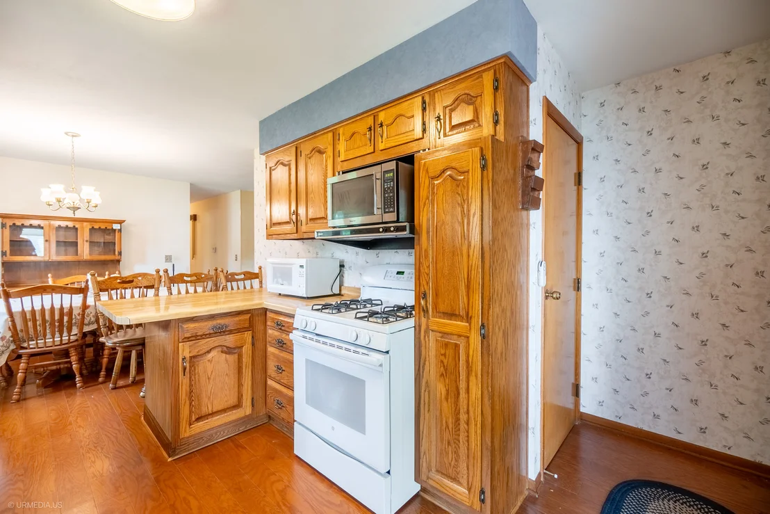 Photo of 835 Scott Drive