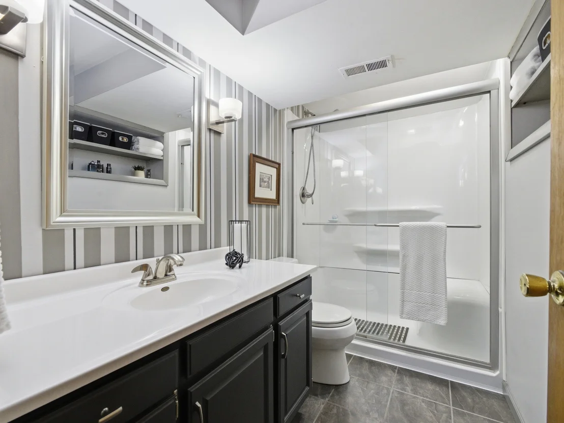 Photo of 237 N Pioneer Drive