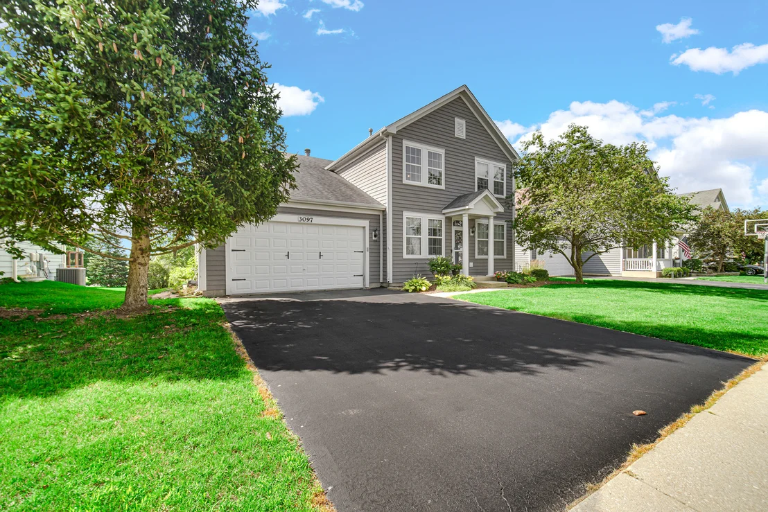 Photo of 3097 Chalkstone Avenue