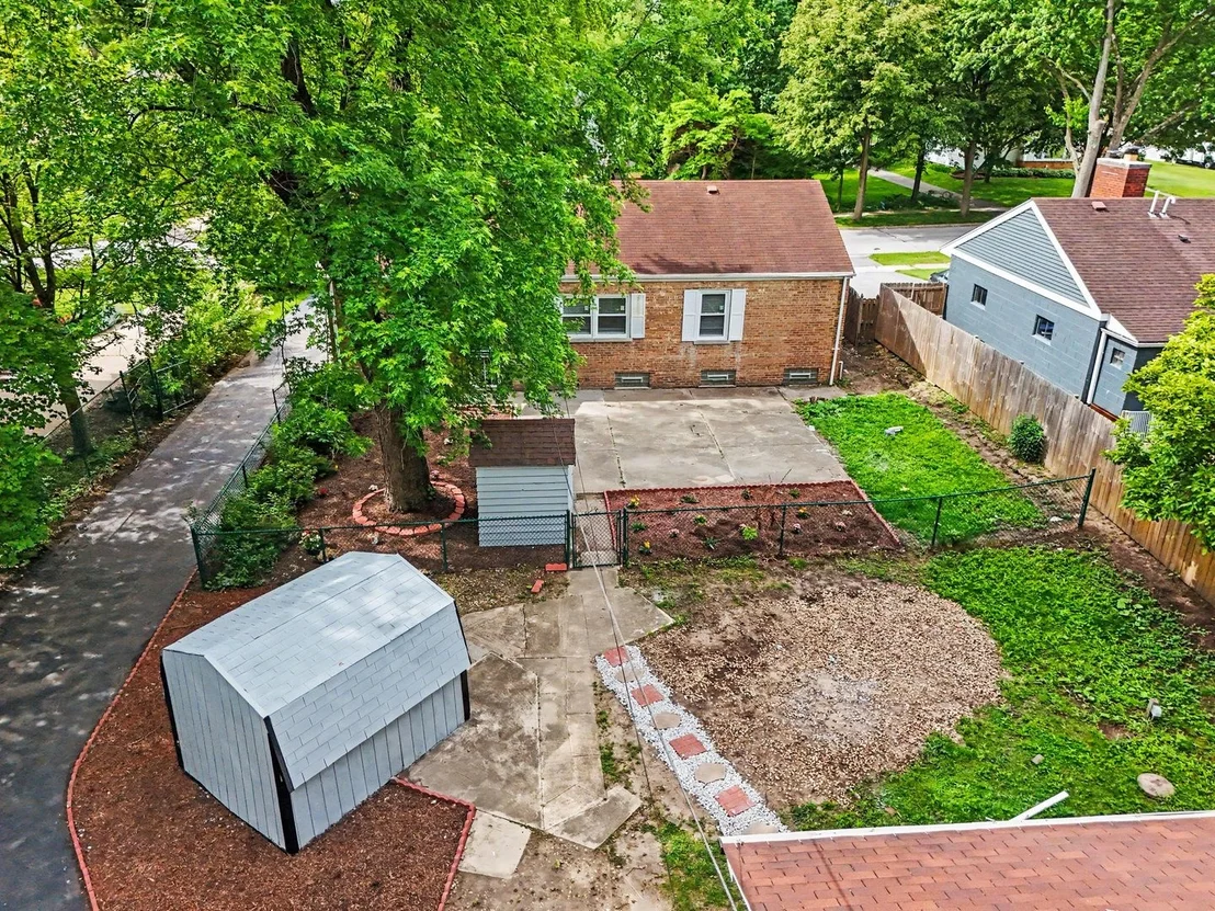Photo of 1650 Cedar Road