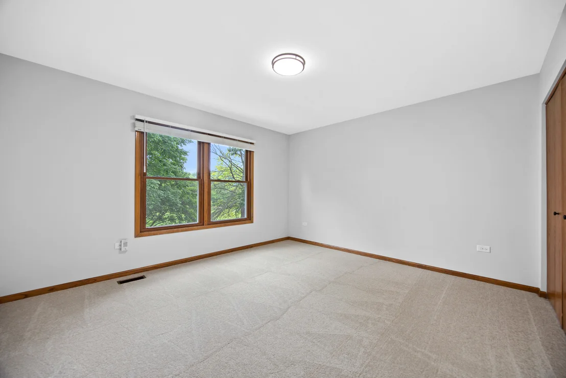 Photo of 533 Springwood Lane