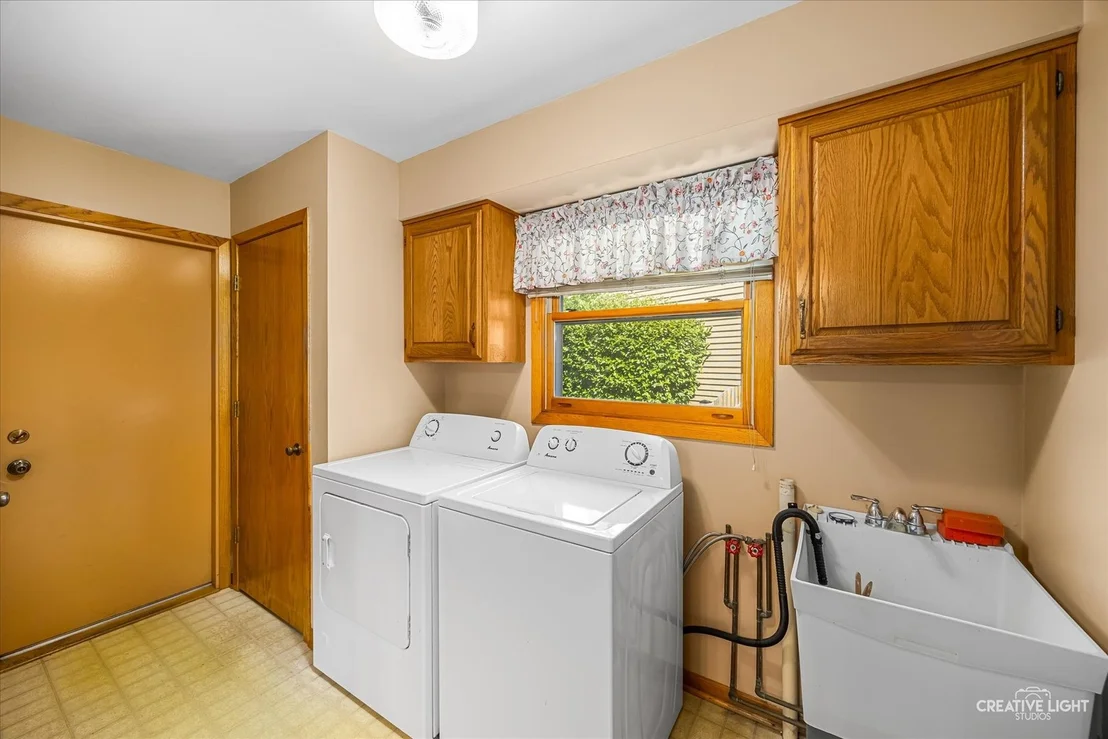 Photo of 995 Blackhawk Drive