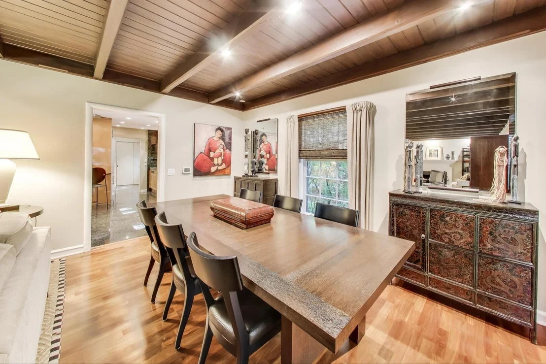 Photo of 1076 Old Elm Lane