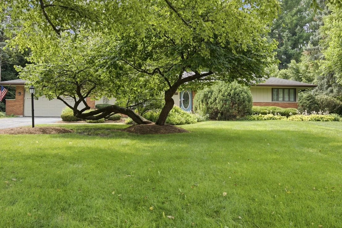 Photo of 1215 Forest Drive