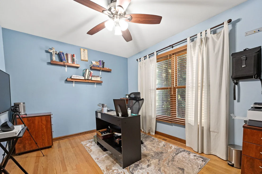 Photo of 452 Windsor Drive