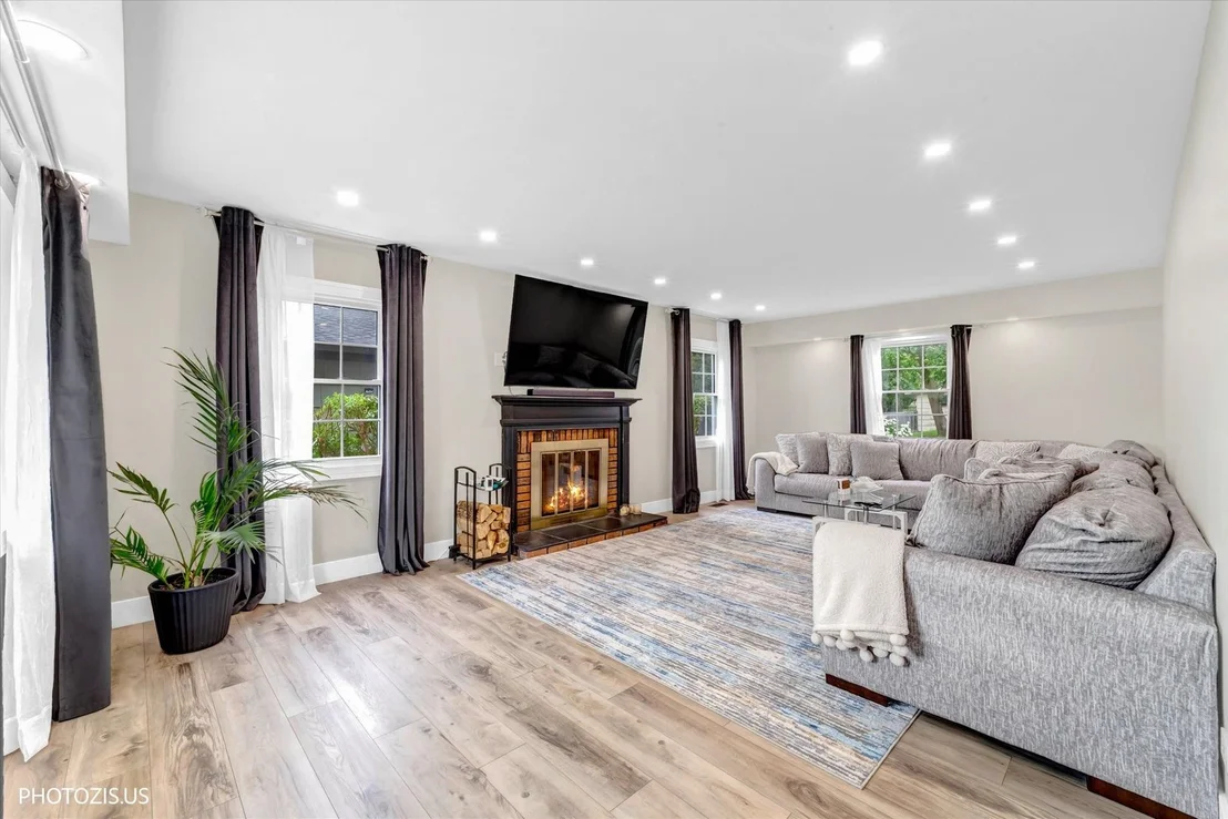 Photo of 1111 Plum Grove Circle