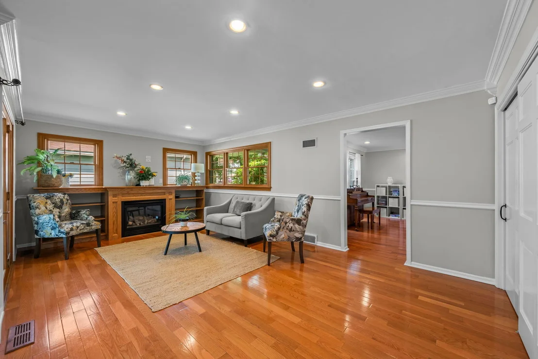 Photo of 530 PINECROFT Drive