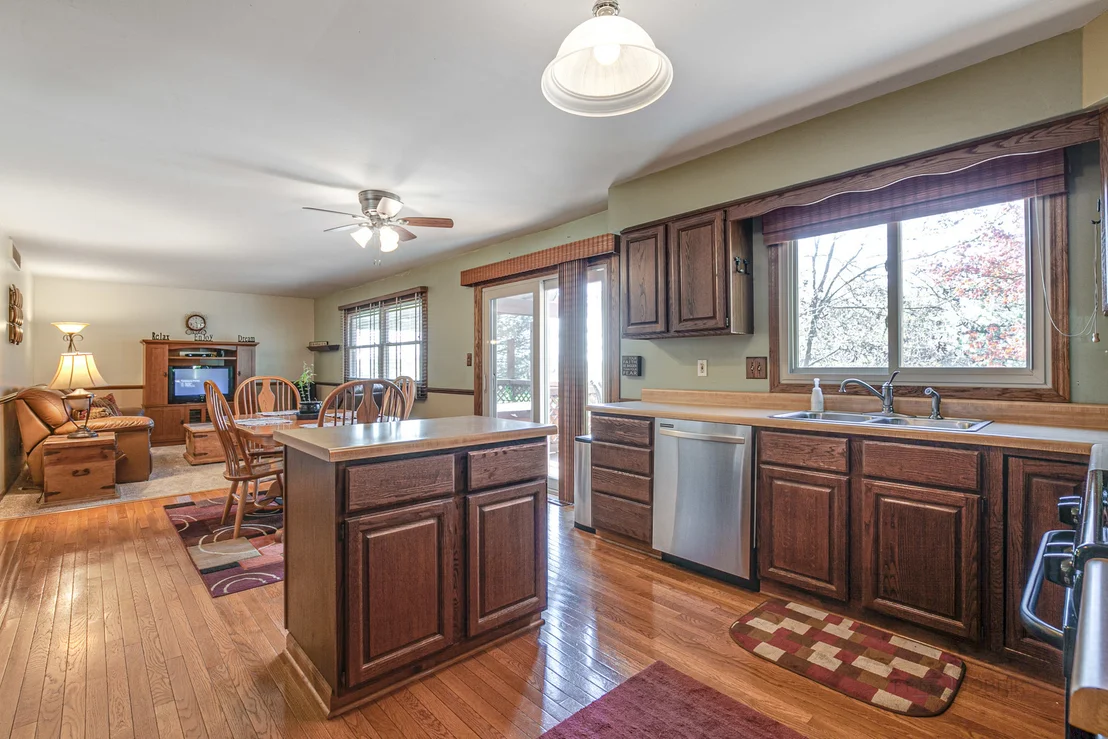 Photo of 856 Pin Oak Circle