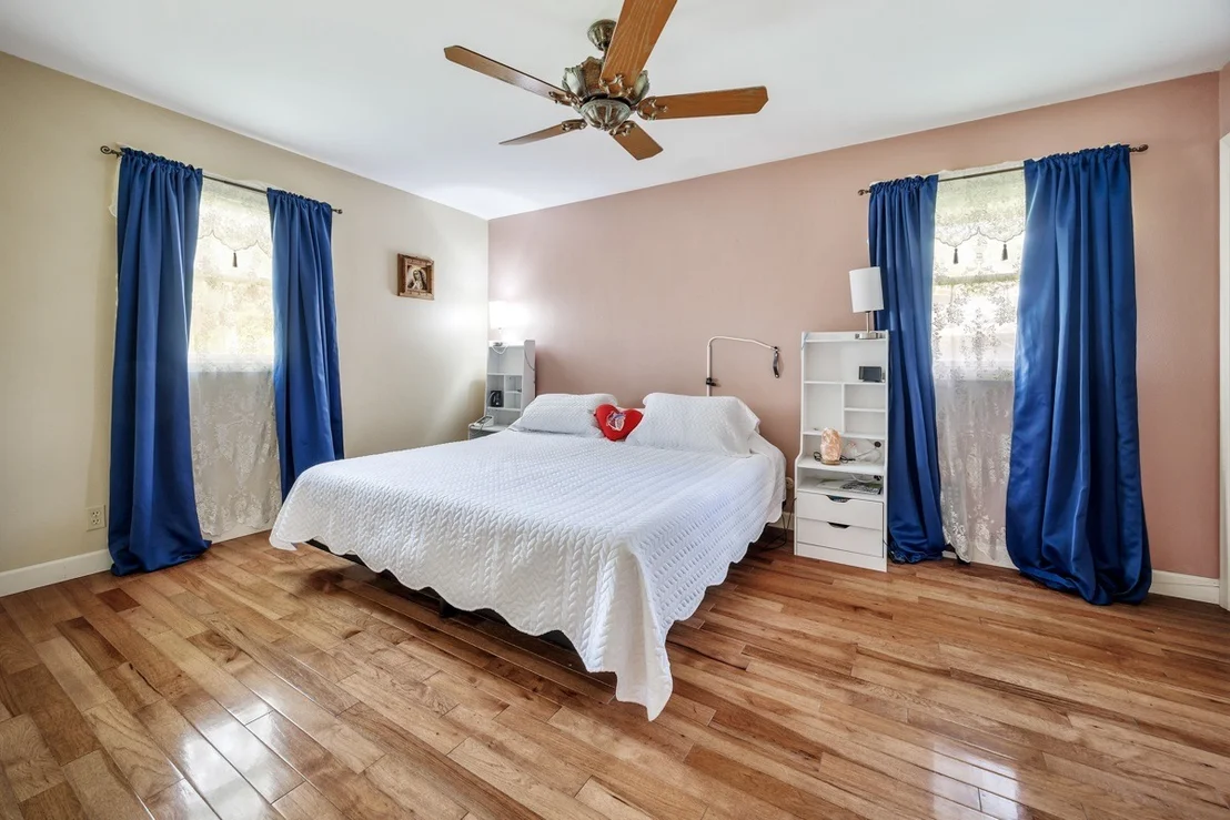 Photo of 1111 Edgewood Circle
