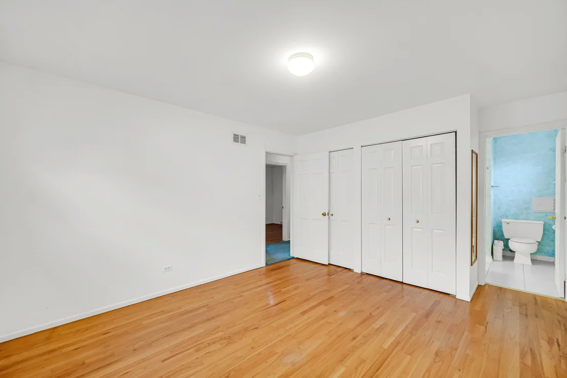Photo of 986 Harvard Lane