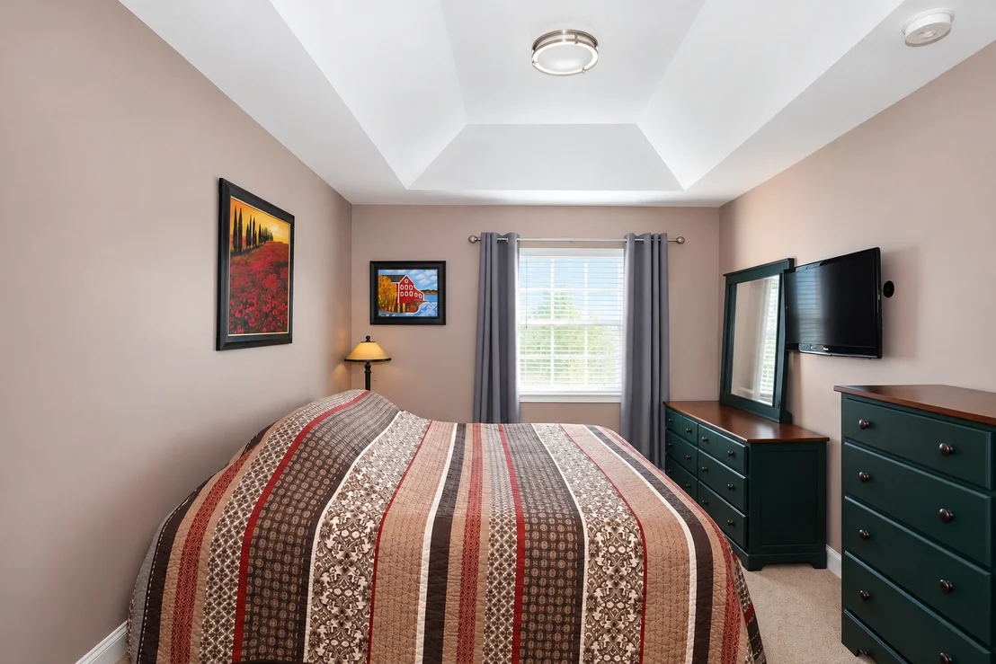 Photo of 142 Lakeshore Drive