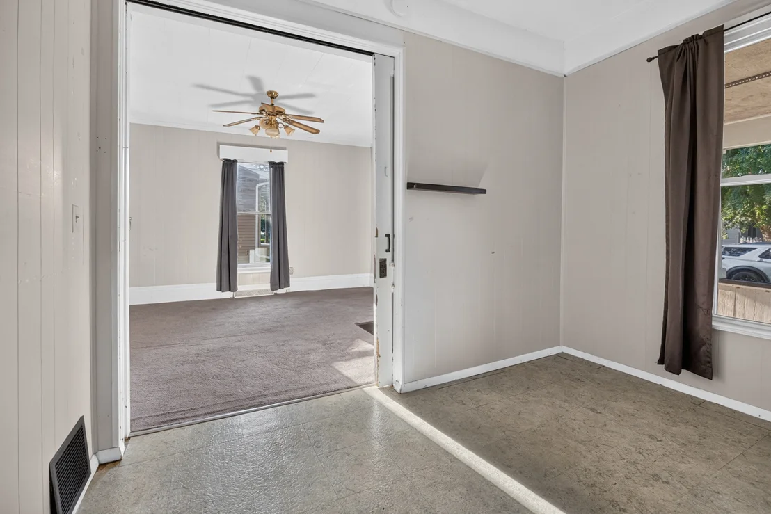 Photo of 306 E Locust Street