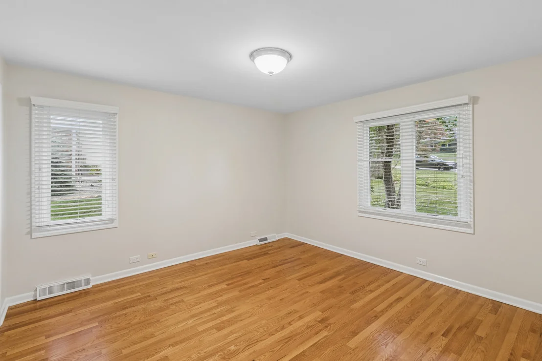 Photo of 356 WINDSOR Lane