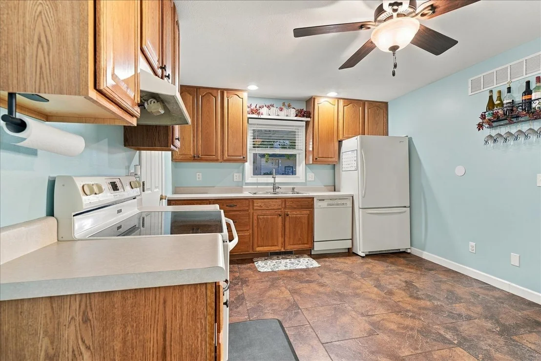 Photo of 1211 Searle Drive