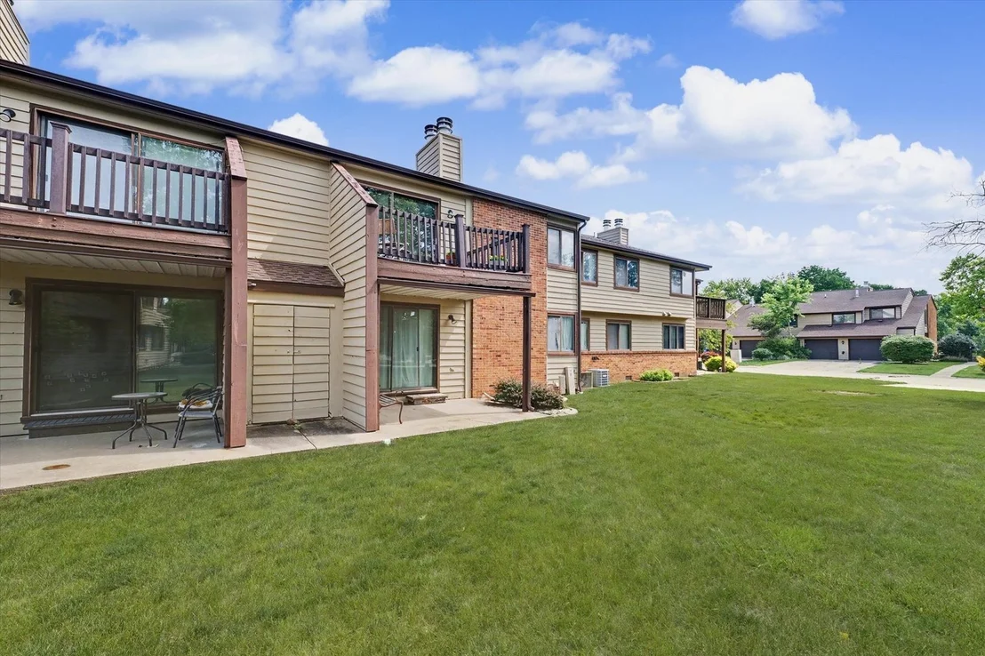 Photo of Unit 2155 at 2155 Harbortown Circle