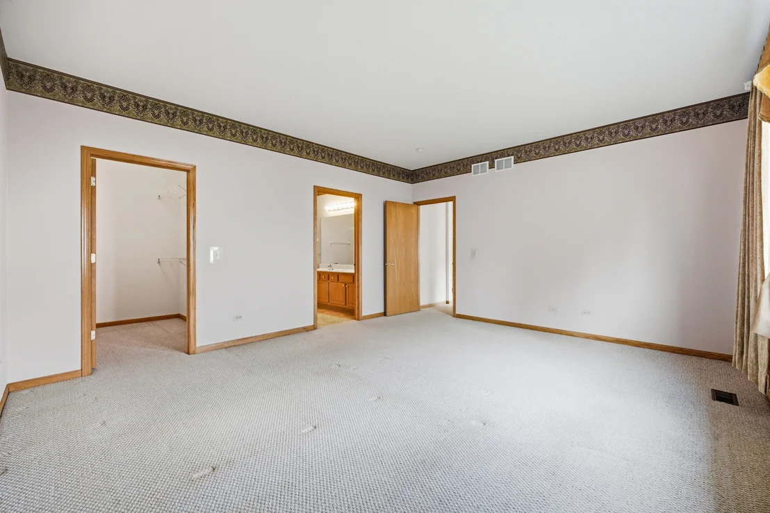 Photo of 623 Saugatuk Circle