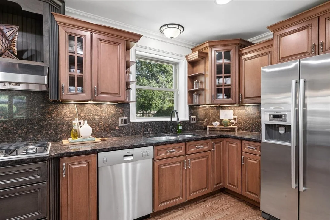 Photo of 226 SUNSET Drive