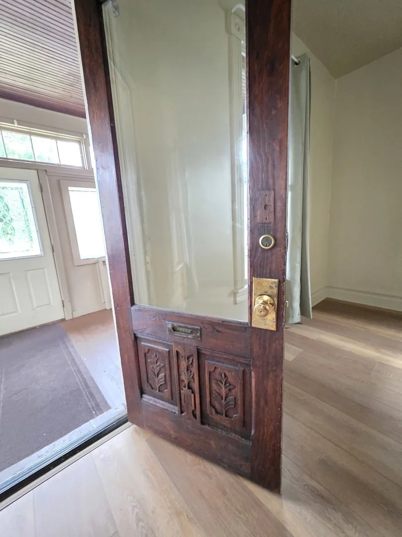 Photo of 813 Pine Street