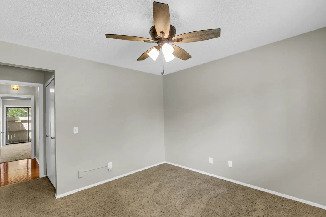Photo of Unit 2138 at 2138 Harbortown Circle