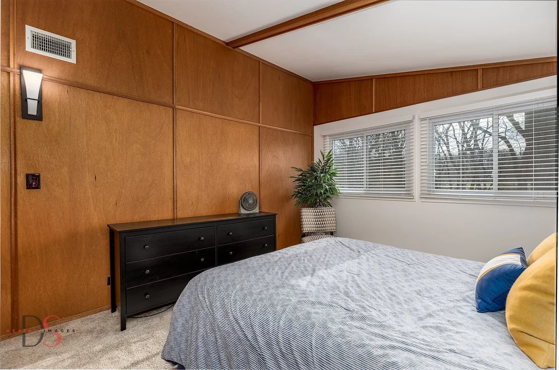 Photo of 152 Beachview Court