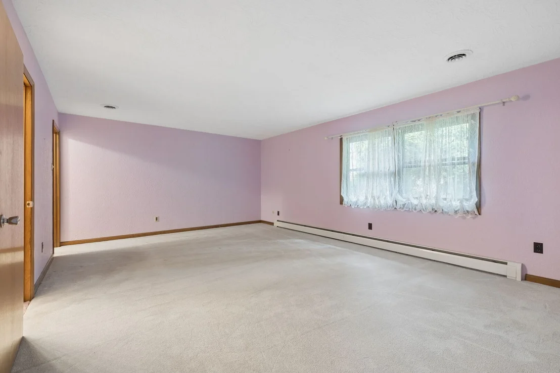 Photo of 1005 Valley Lane