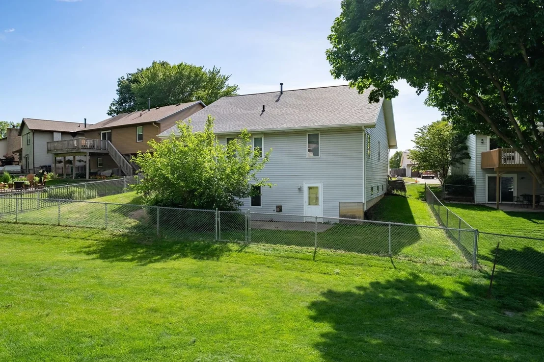 Photo of 2014 Woodhavens Drive