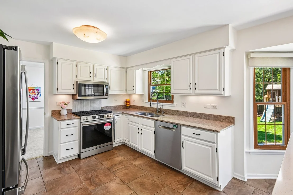 Photo of 1559 Abbotsford Drive
