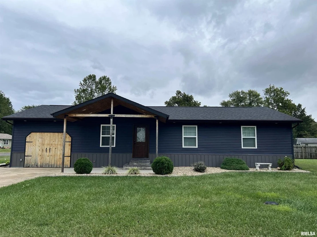 Photo of 28 N EDGEBROOK Lane