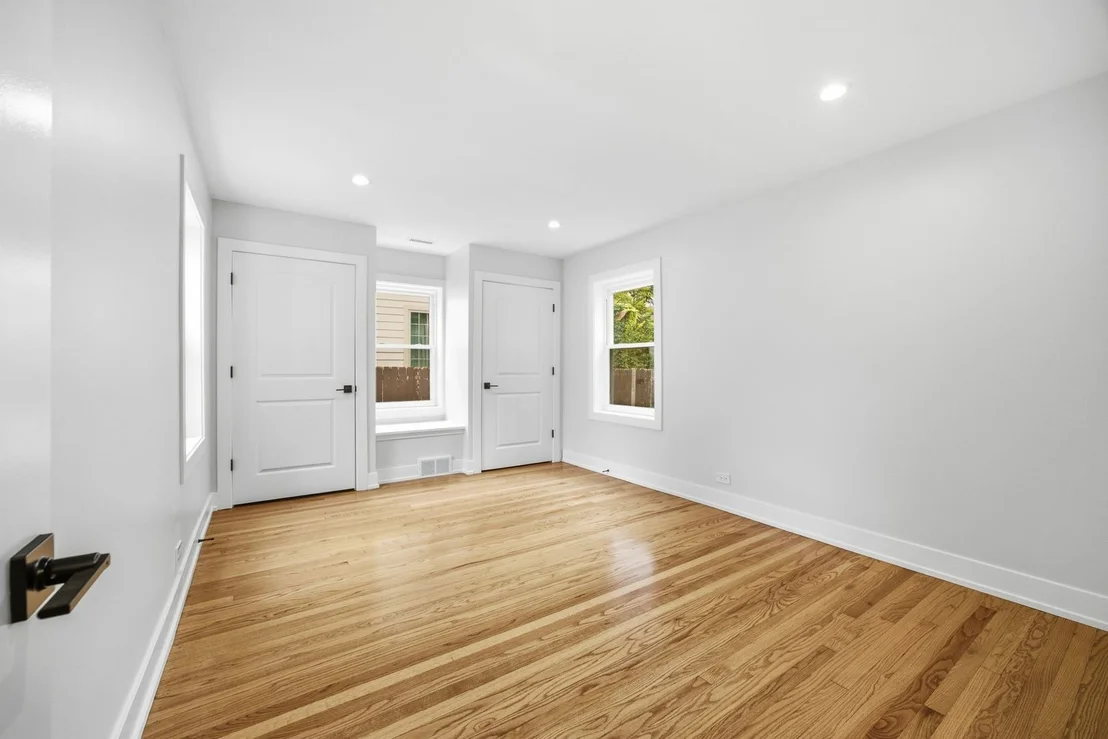 Photo of 1562 Harding Road