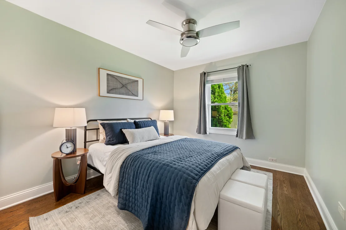 Photo of 1041 Forest Avenue
