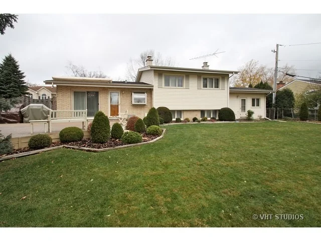 Photo of 629 Ambleside Drive