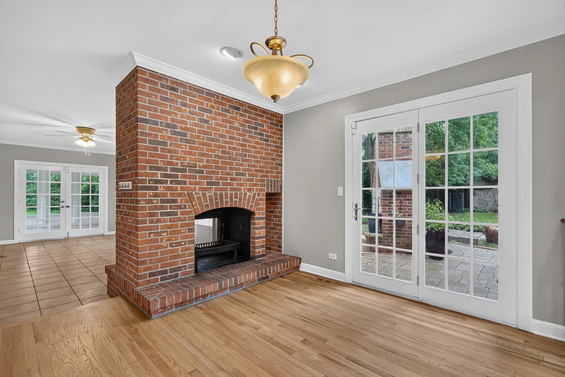 Photo of 2100 Stirling Road