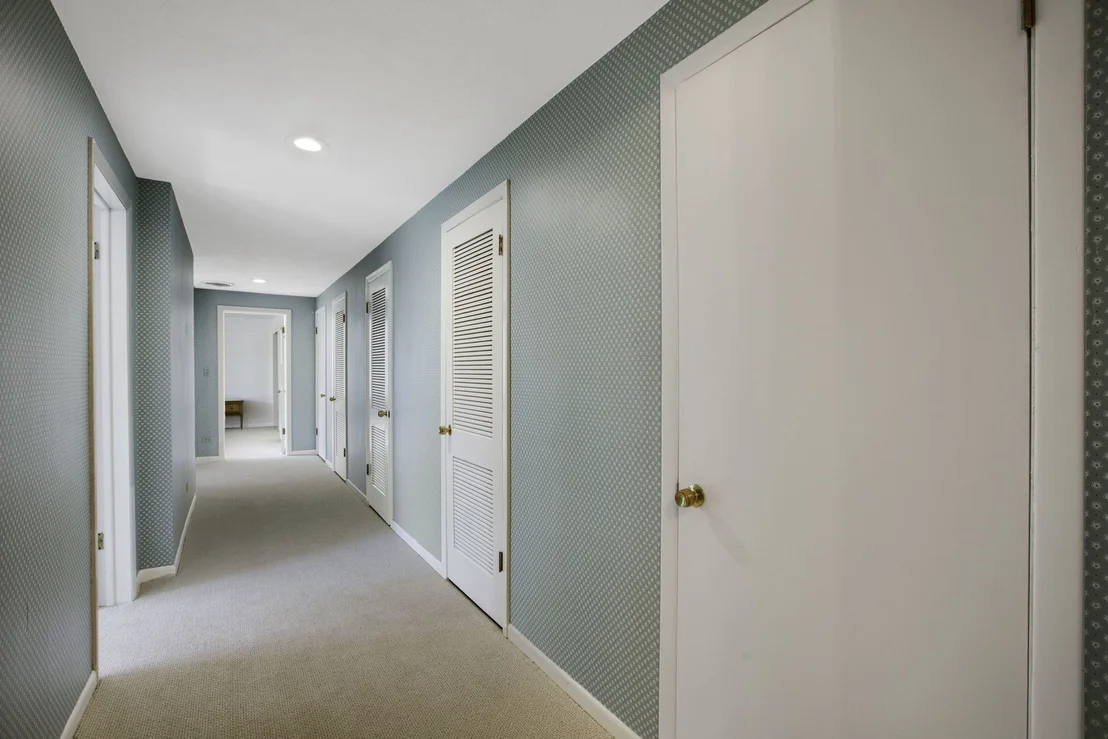 Photo of 835 Timberline Drive