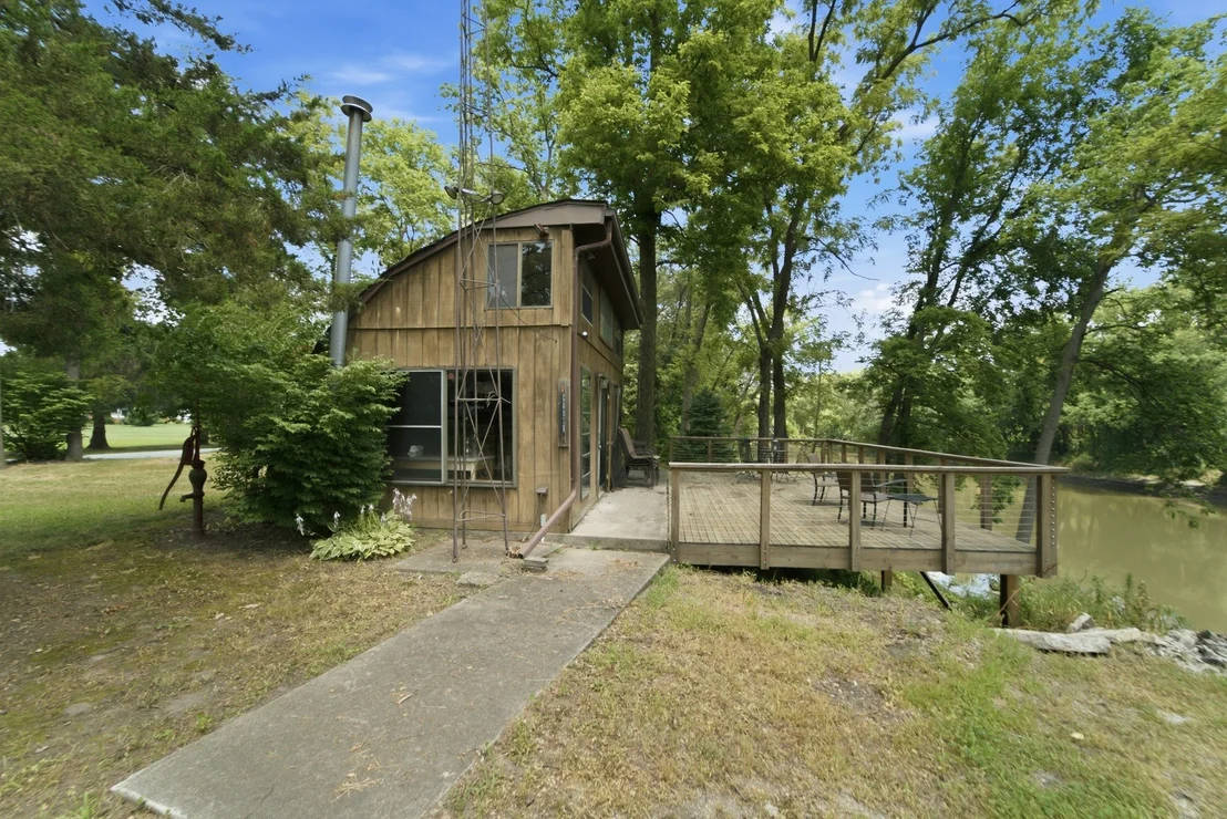 Photo of 2437 N 1480 East Road