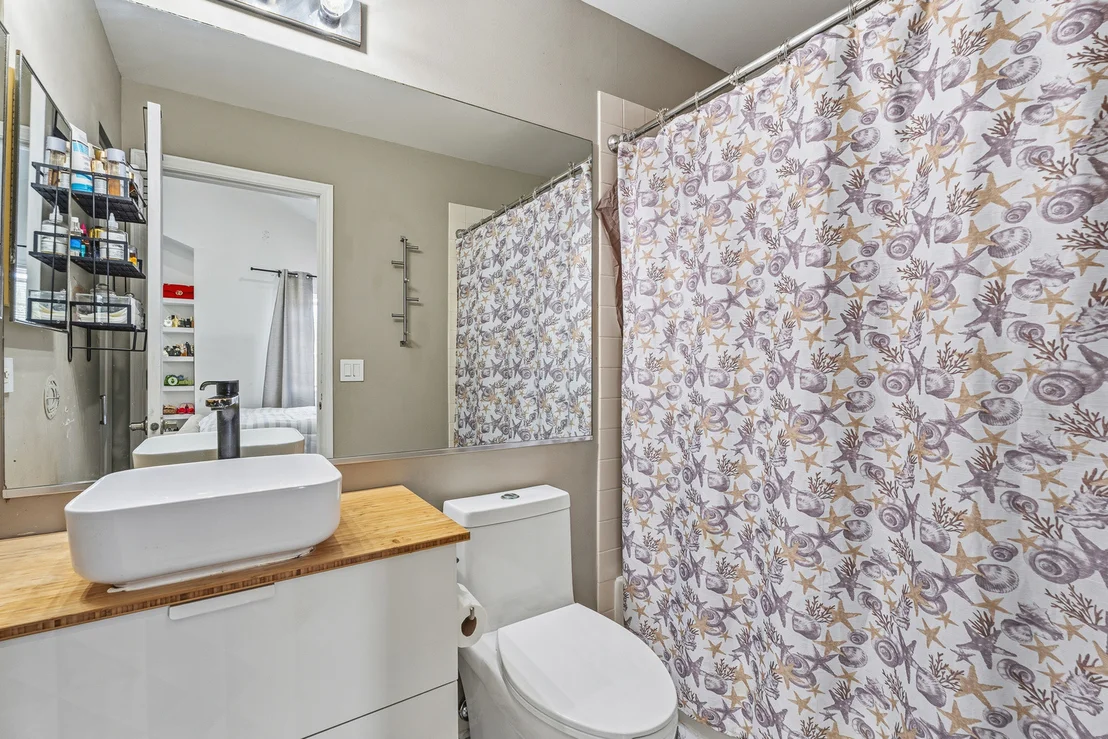 Photo of 568 Cambridge Drive