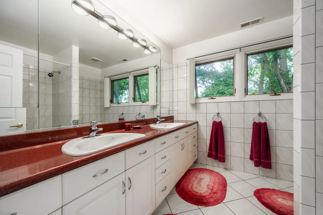 Photo of 695 Ivy Lane