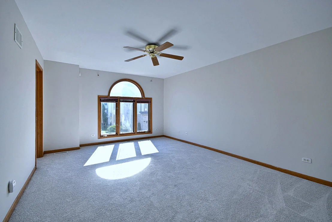 Photo of 148 Schiller Square