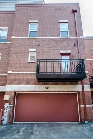 Photo of 525 South Boulevard