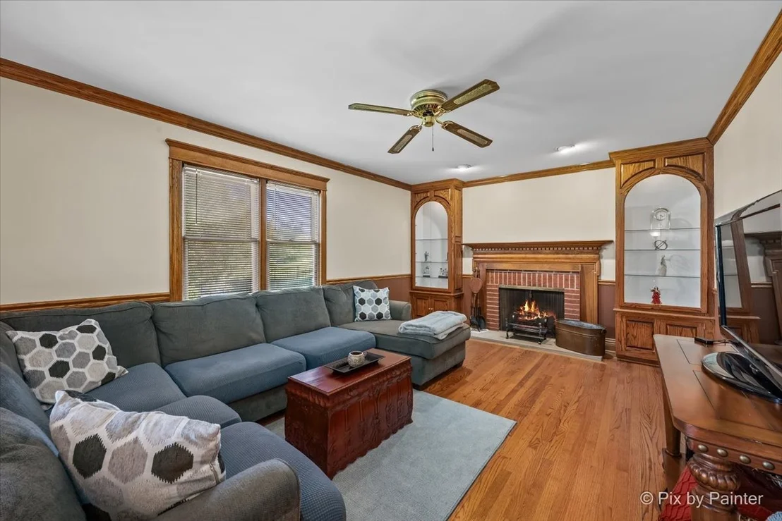 Photo of 765 Crest Drive