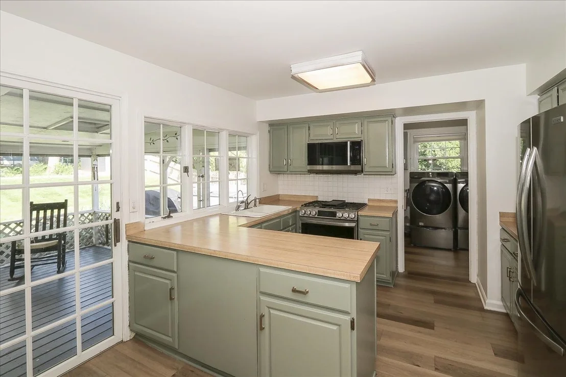 Photo of 316 Ambleside Drive
