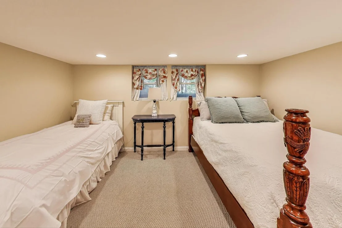 Photo of 1606 Forest Avenue