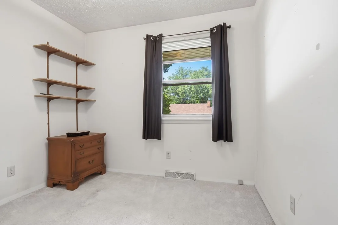 Photo of 218 Cambridge Drive