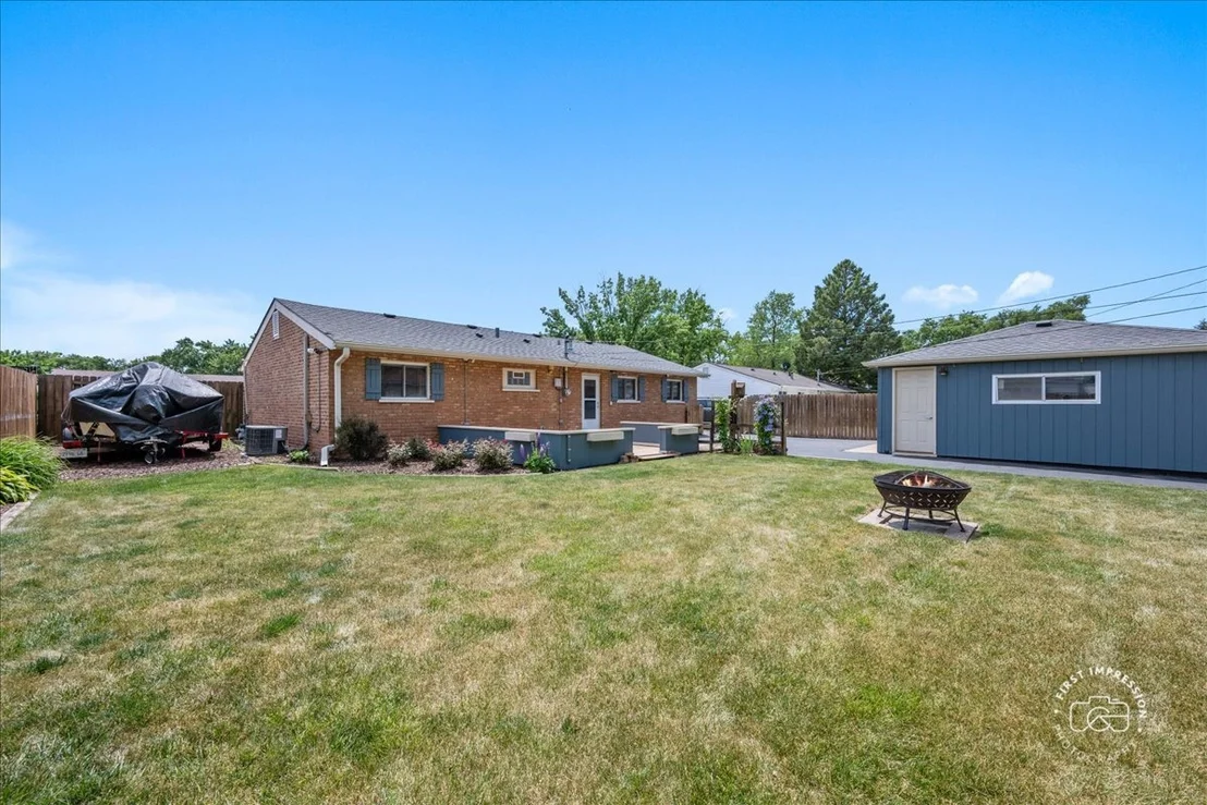Photo of 220 Edgehill Drive