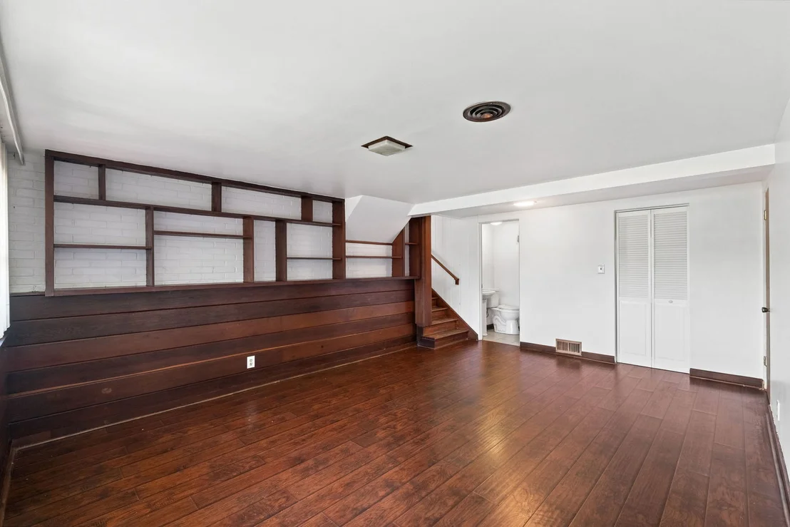 Photo of 624 Brookwood Drive