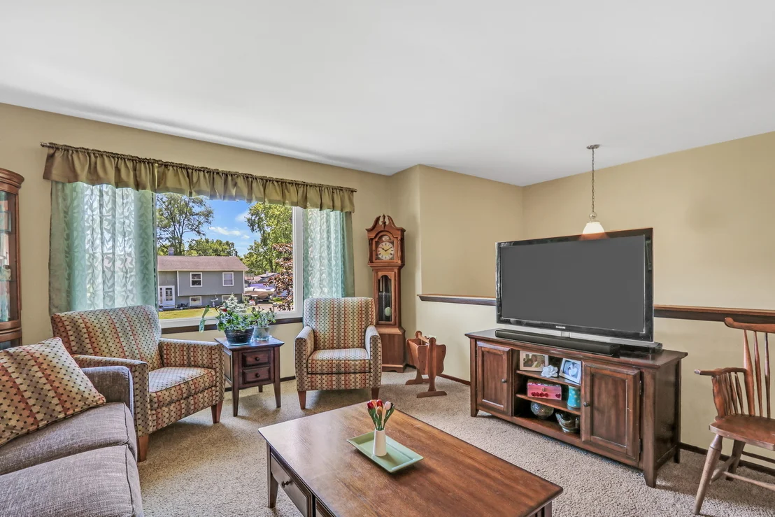 Photo of 471 Linden Lane