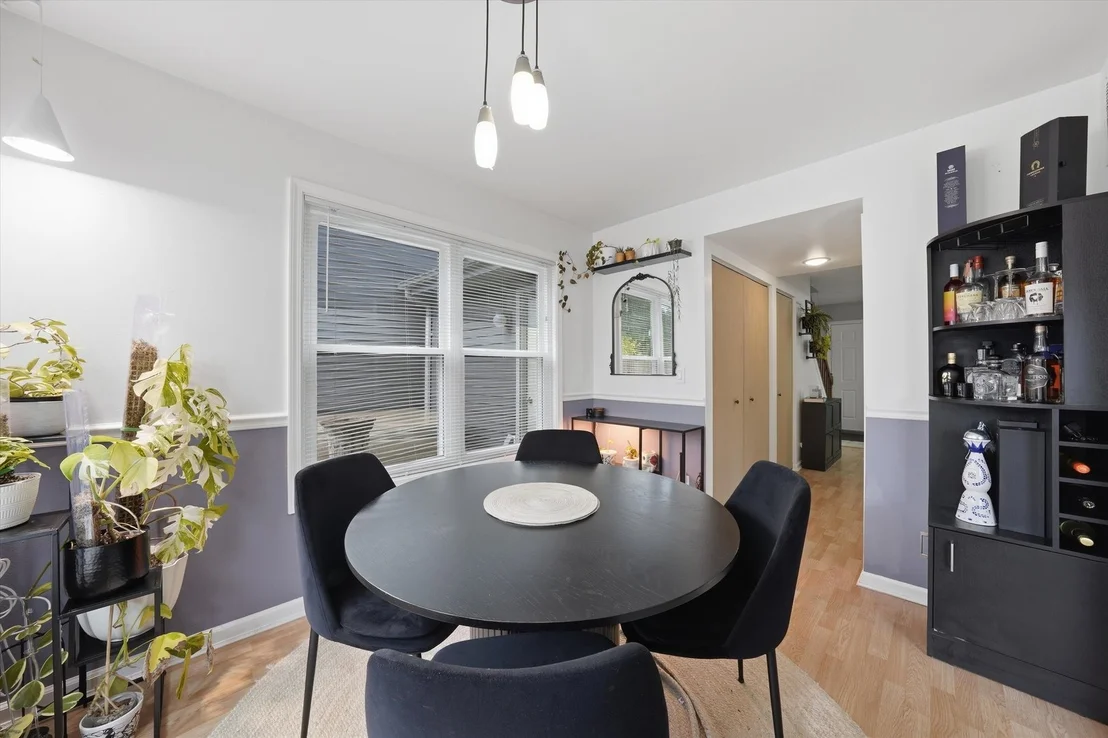 Photo of 1274 Robin Drive