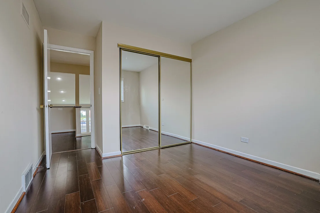 Photo of 9249 BARBERRY Lane